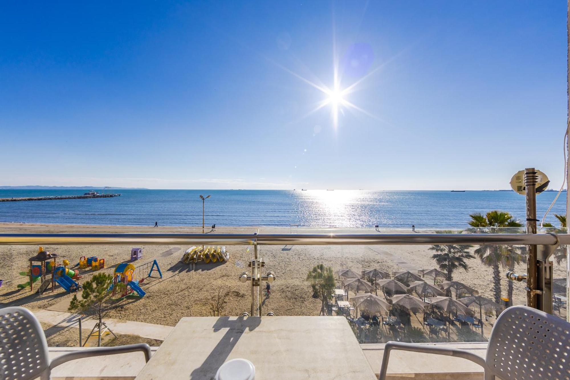 The Beachfront Apartment Δυρράχιο Εξωτερικό φωτογραφία